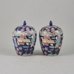 1503 9181 VASES AND COVERS